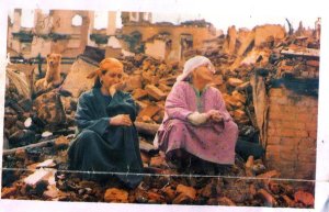 Hopes, dreams and lives turned into rubble. Sopore, January 06, 1993. Photo: Twitter, @KashmirInPhotos 